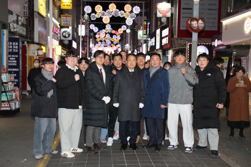 디자인거리 야간경관조명 점등행 (바보사거리)_10