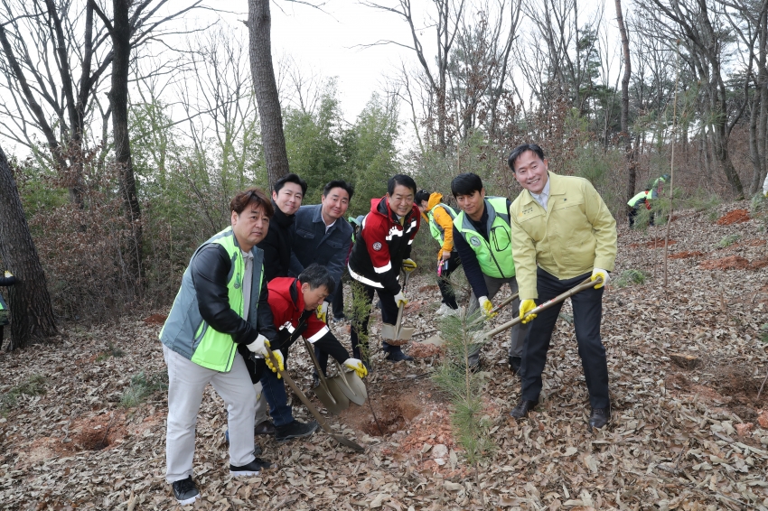 제79회 식목일 나무심기 행사_3