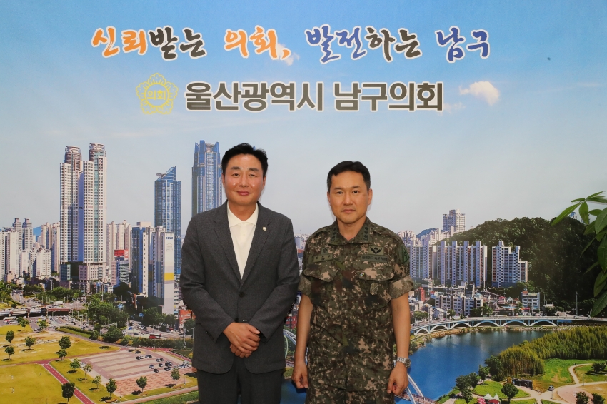 울산 7765부대장 임정우대령 내방_0