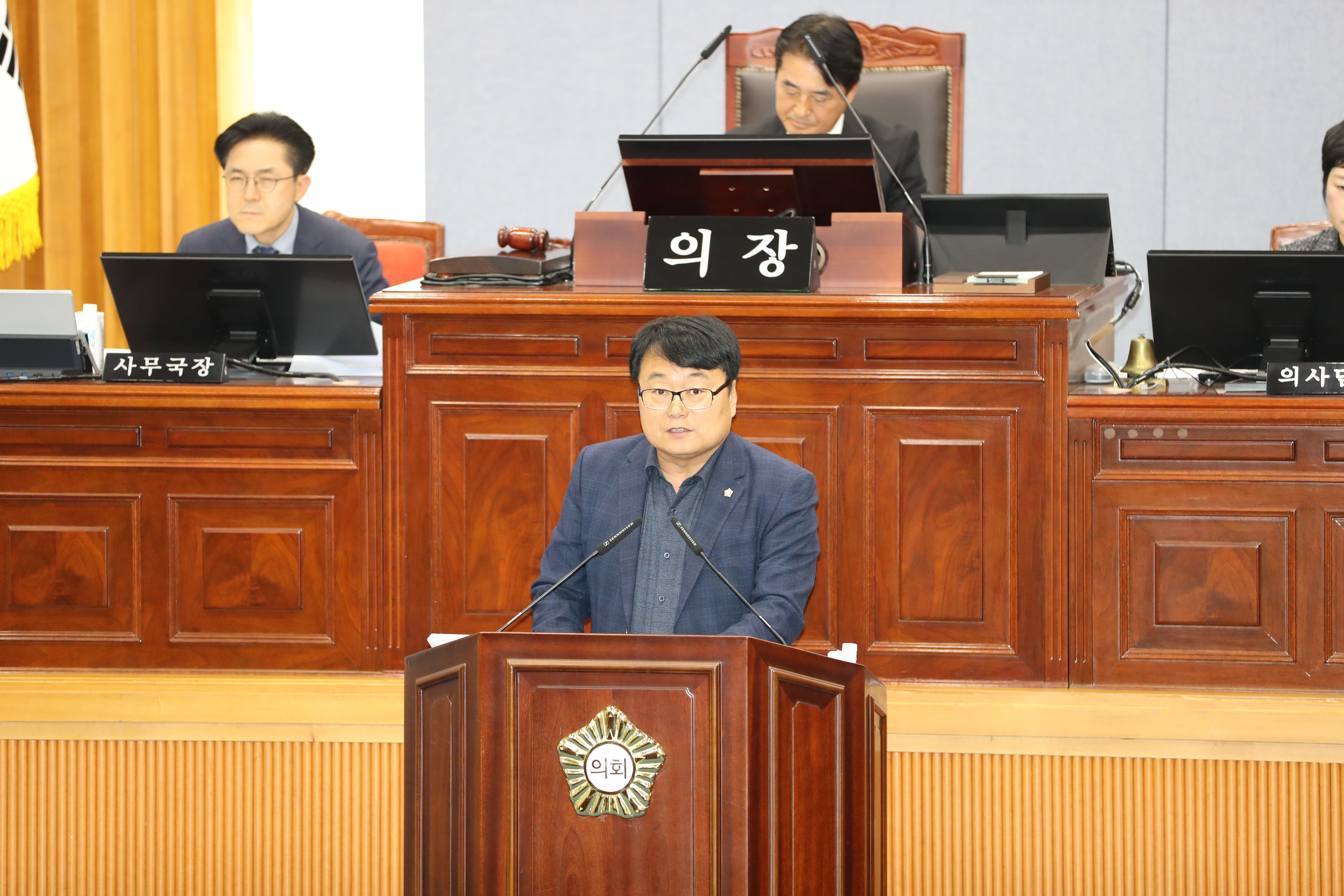 최덕종 남구의원, 자생단체 배가운동 지시 관련 구정질문