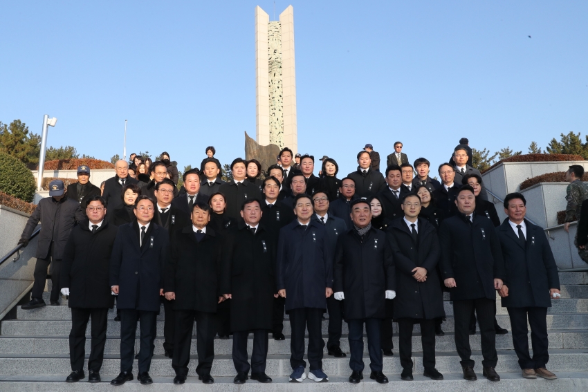 2025 을사년 새해 현충탑 참배행사_0