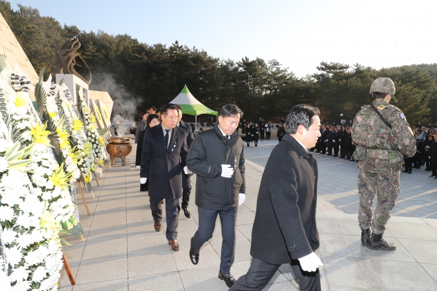 2025 을사년 새해 현충탑 참배행사_10
