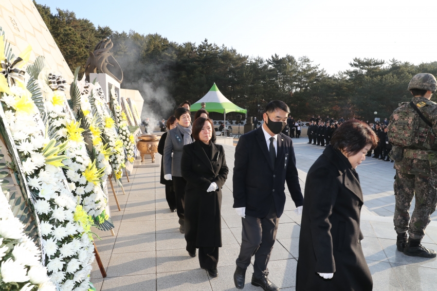 2025 을사년 새해 현충탑 참배행사_11