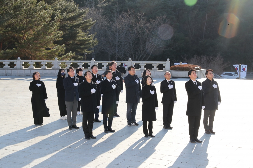 제8대 후반기 남구의회 현충탑 참배_0