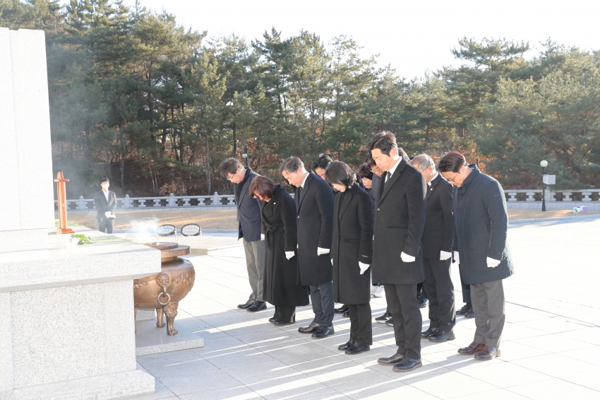 제8대 후반기 남구의회 현충탑 참배_5