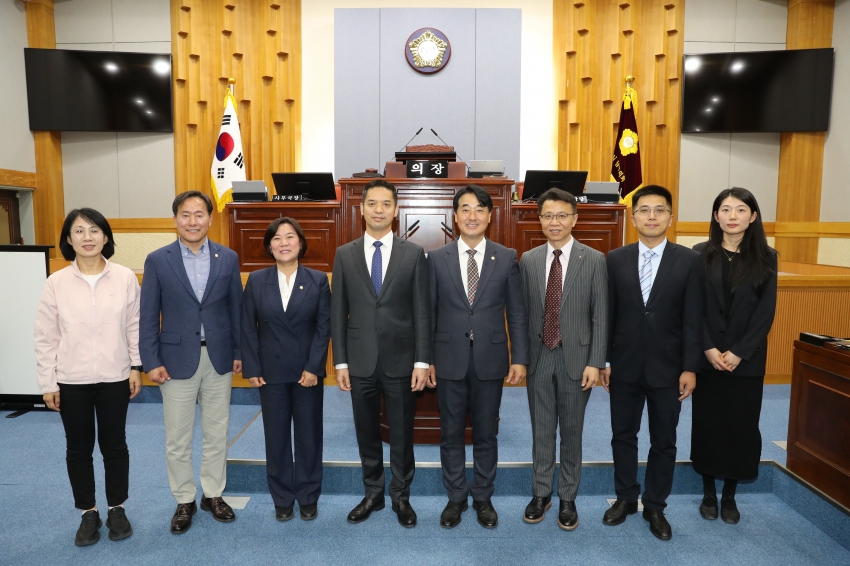 중국 염성시 인민대표회의 류광치우 상무위원회 부주임 내방_0